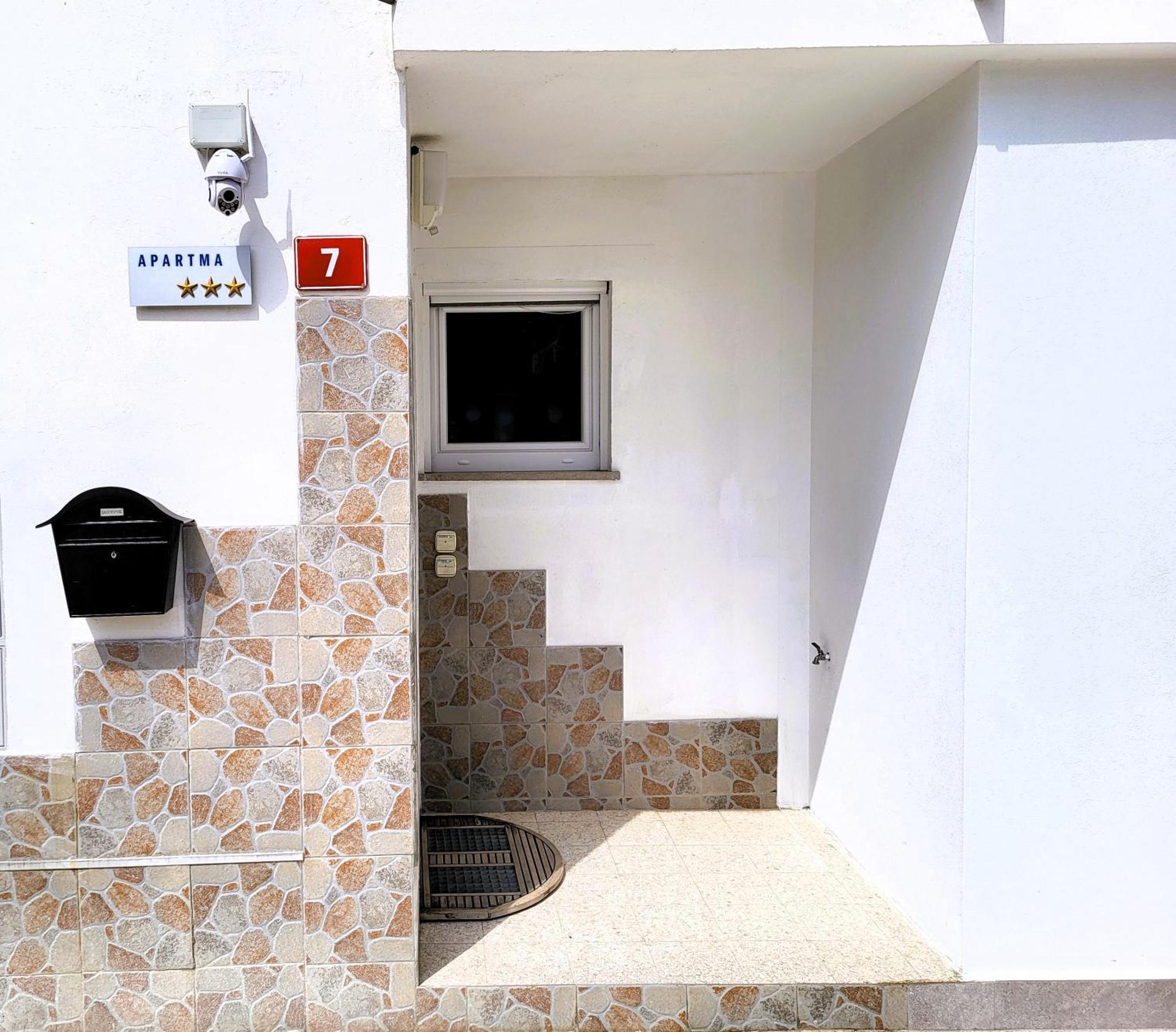 Bright Apartment Копер Екстер'єр фото