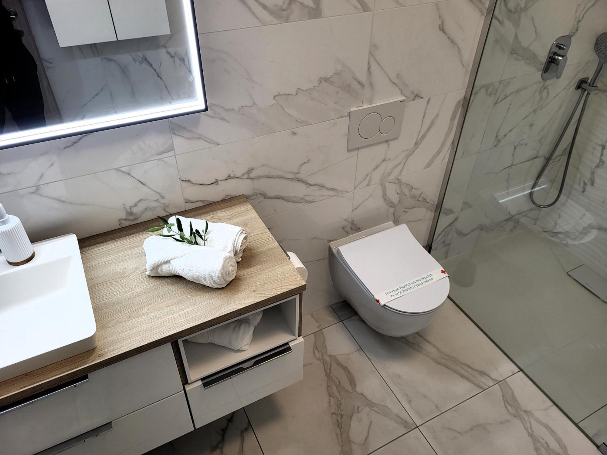 Bright Apartment Копер Екстер'єр фото